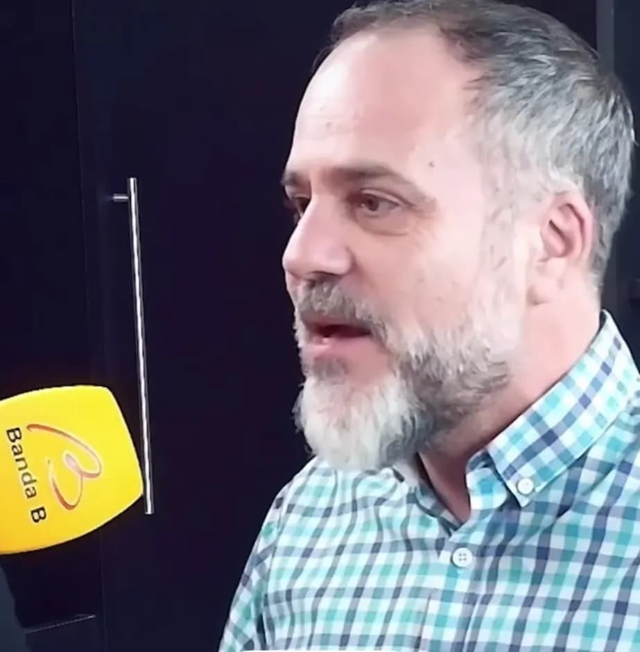 José Manuel Barbosa em entrevista à rádio Banda B